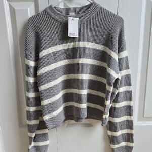 H&M Gray and Cream Striped Crewneck Sweater - Women